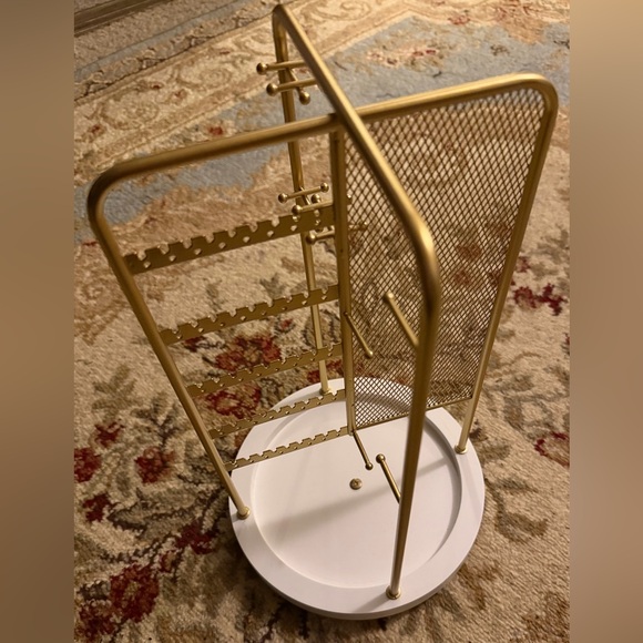 Rotating Jewelry Display Stand - Picture 4 of 8